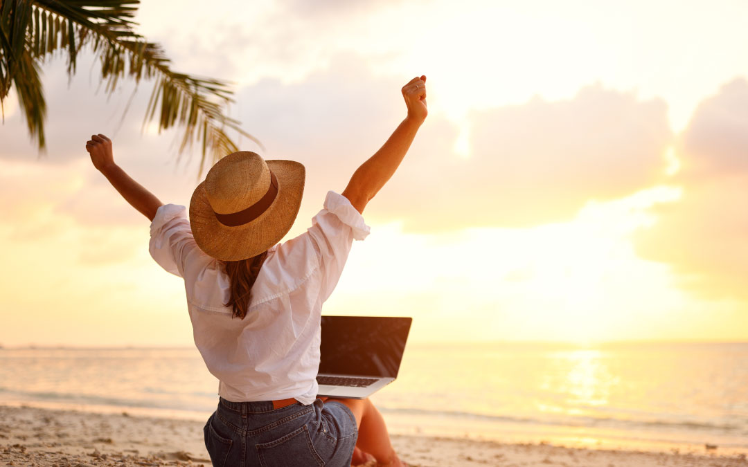 Femme d'affaires qui participe à une formation en complète immersion dans le Sud